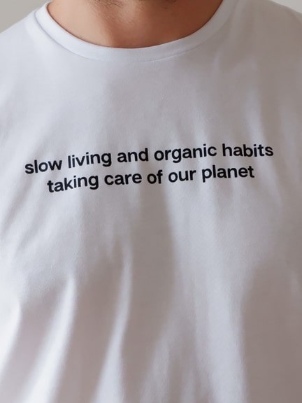Camiseta orgánica hecha a mano